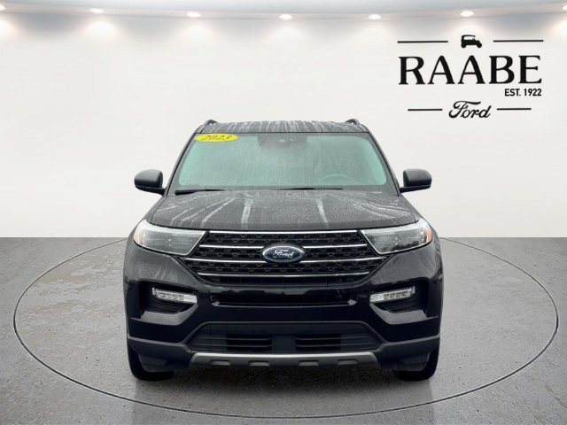Used 2023 Ford Explorer XLT w/ Equipment Group 202A AWD/4WD image 2