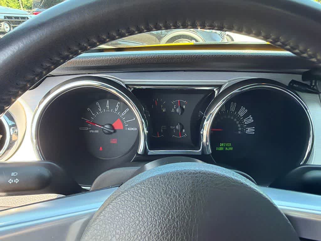 Used 2006 Ford Mustang GT RWD image 21