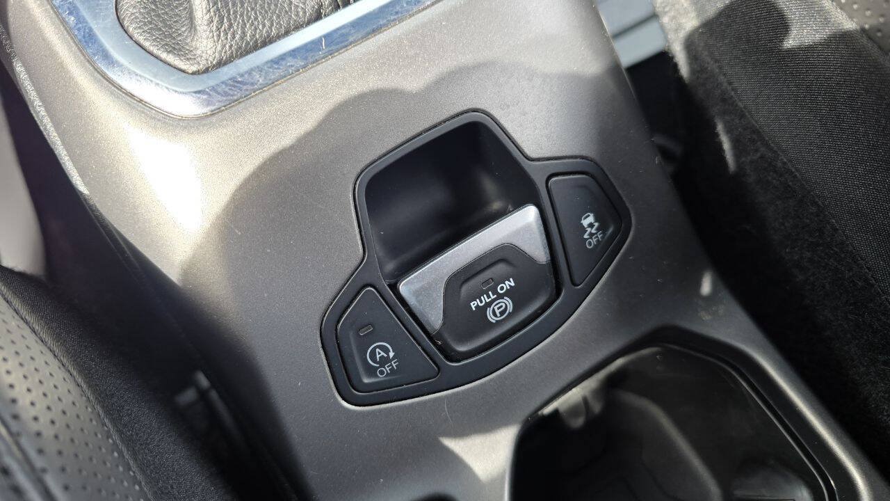 Used 2019 Jeep Renegade Limited w/ Quick Order Package 22P FWD image 26