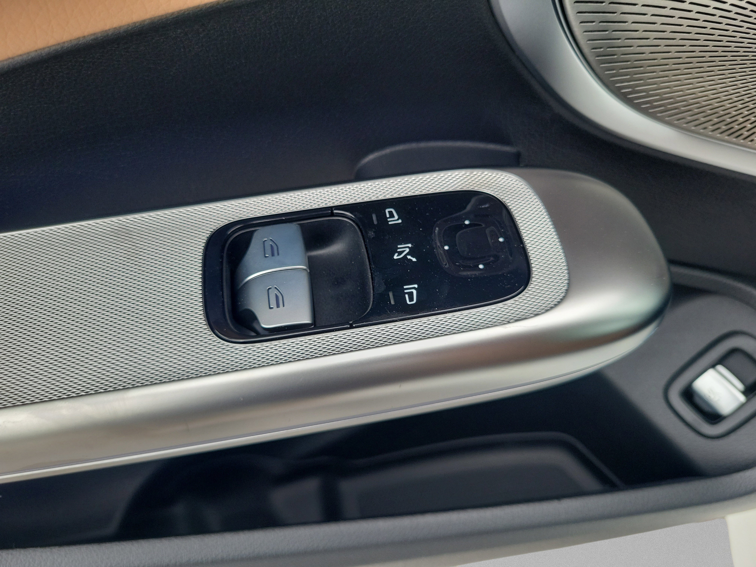 New 2026 Mercedes-Benz CLE 450 4MATIC Coupe image 7