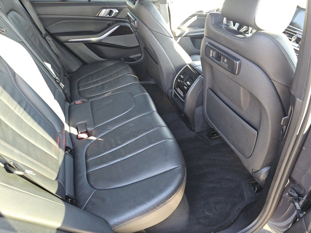 Used 2019 BMW X5 xDrive40i w/ Premium Package image 5