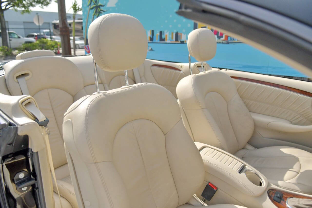 Used 2009 Mercedes-Benz CLK 350 Cabriolet image 34