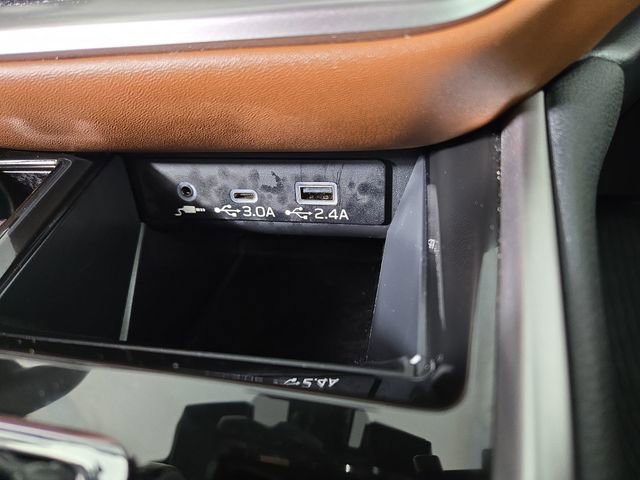 Used 2025 Subaru Outback Touring image 25