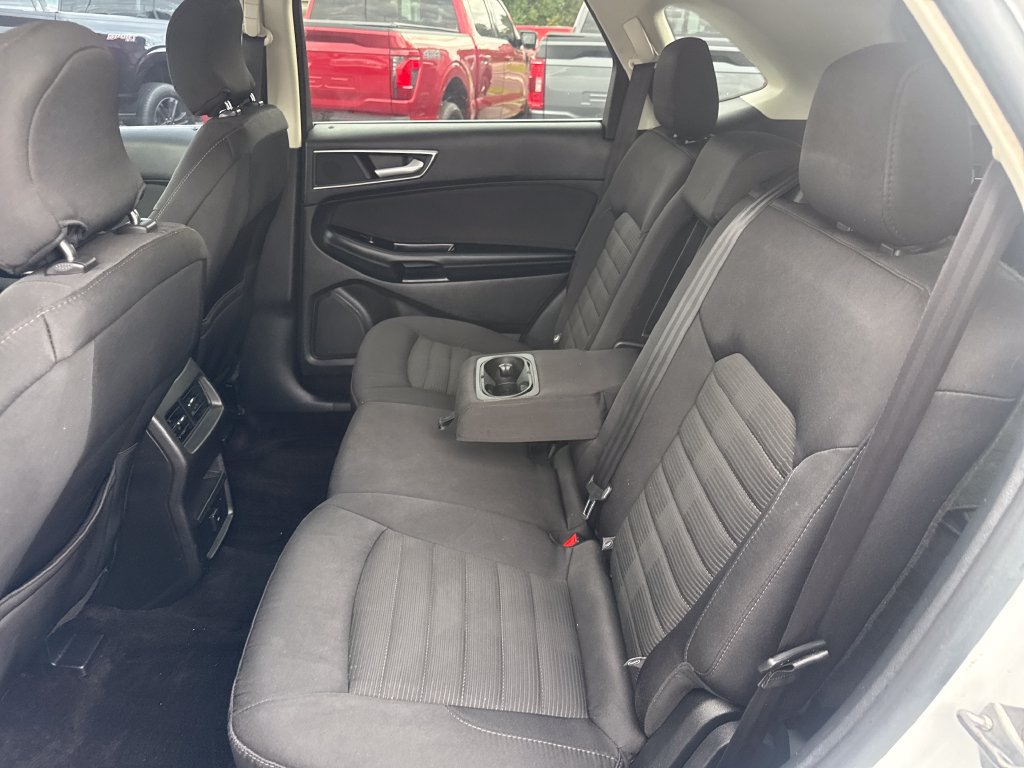 Used 2015 Ford Edge SEL FWD image 13