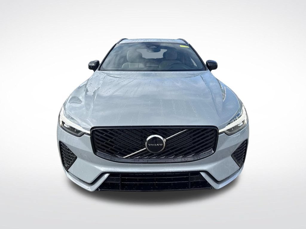 New 2026 Volvo XC60 B5 Core AWD/4WD image 2