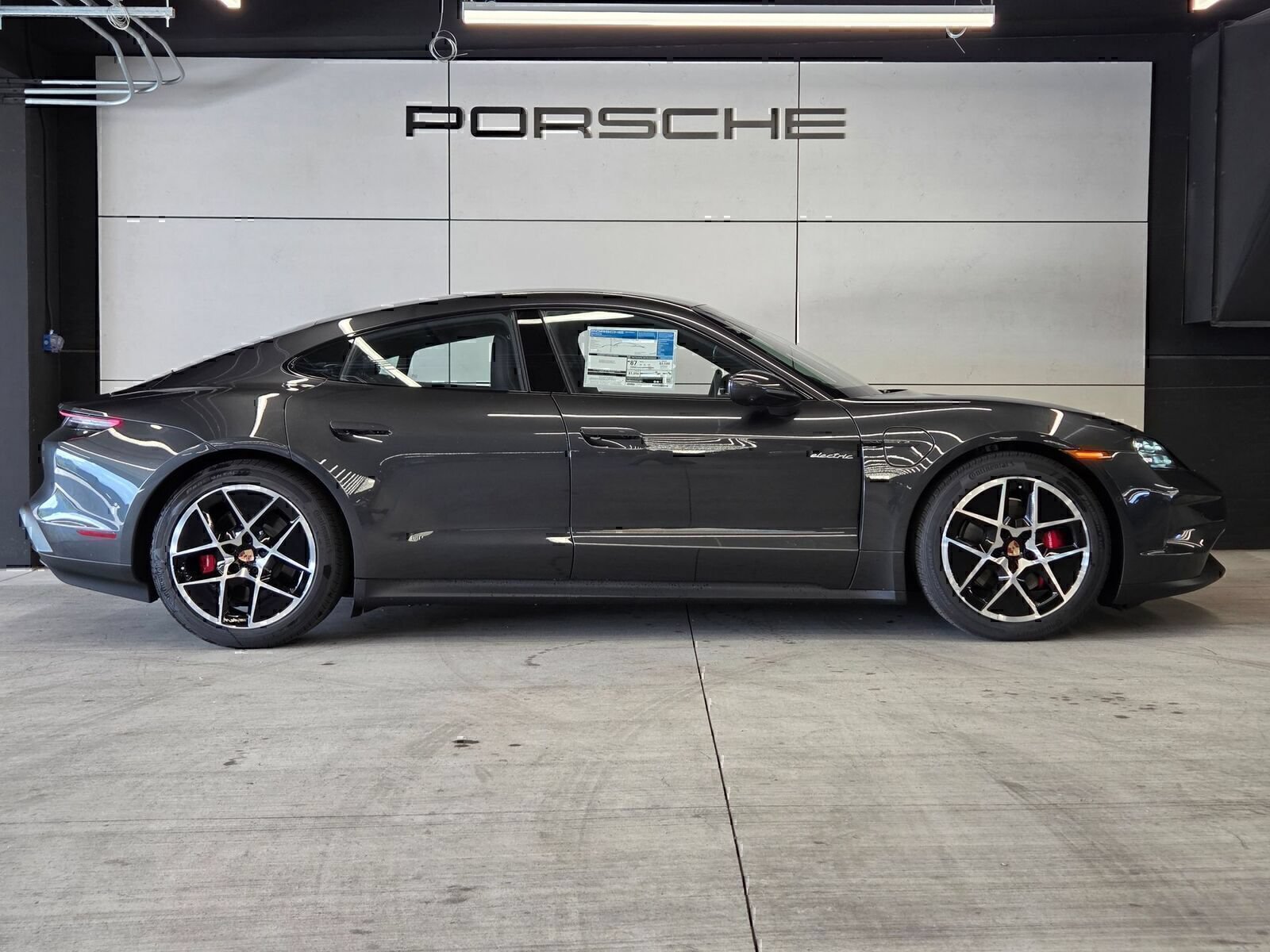 Used 2026 Porsche Taycan 4S AWD/4WD image 28