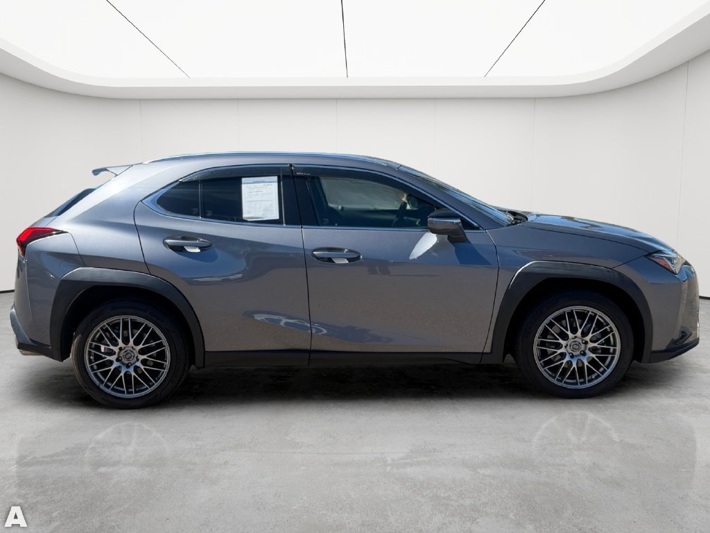 Used 2020 Lexus UX 200 w/ Premium Package FWD image 7