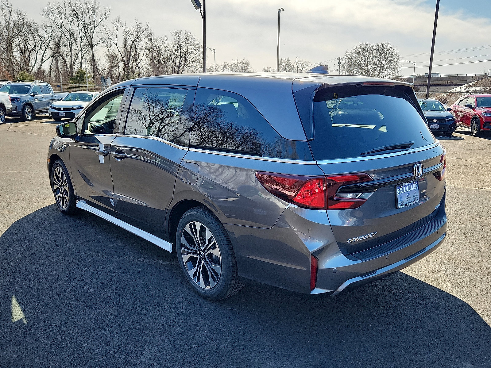 New 2026 Honda Odyssey Elite image 3