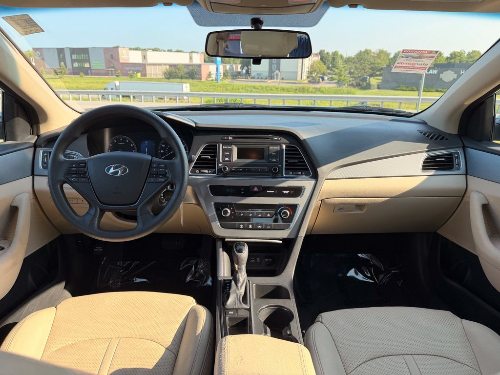 Used 2015 Hyundai Sonata SE FWD image 4