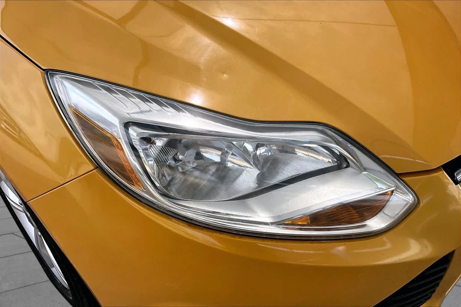 Used 2012 Ford Focus SE FWD image 28