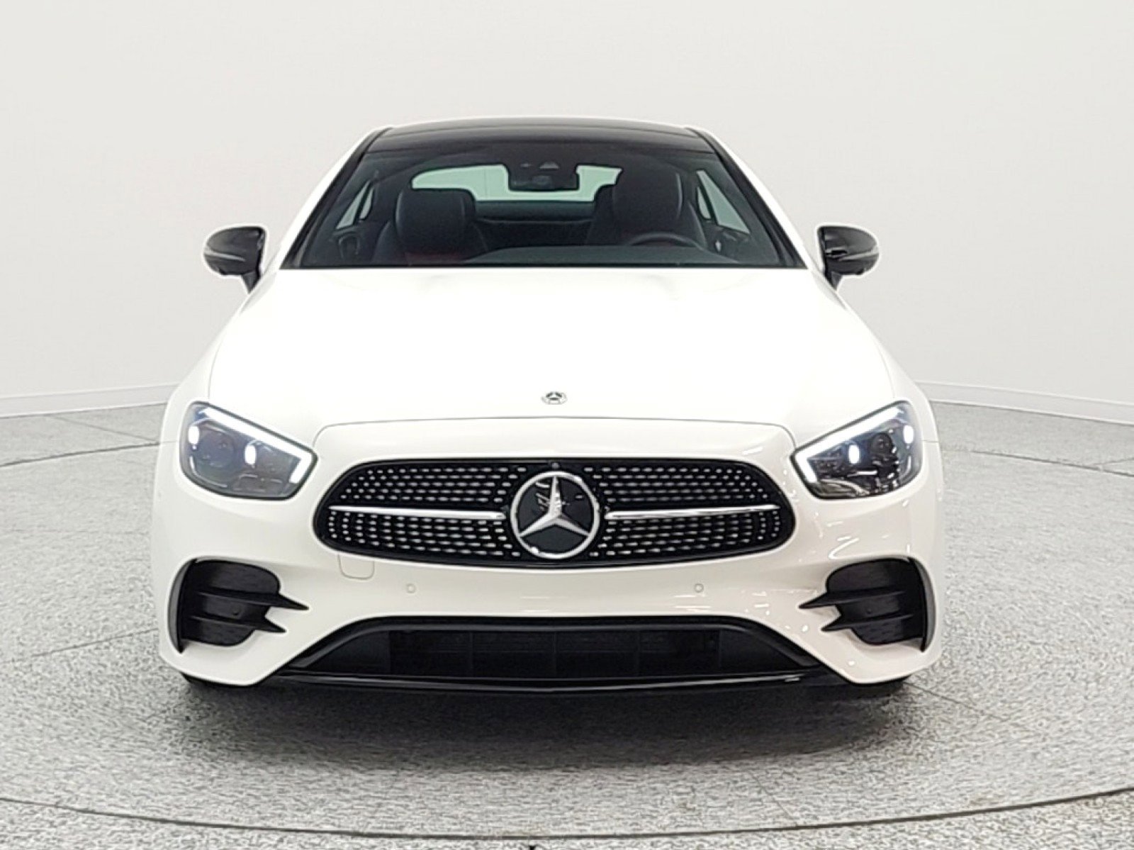 Used 2023 Mercedes-Benz E 450 Coupe image 2