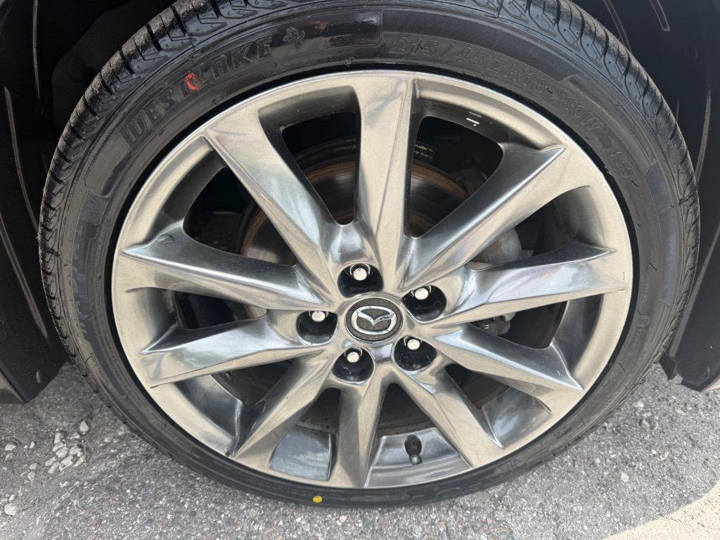 Used 2018 MAZDA MAZDA3 Touring FWD image 19