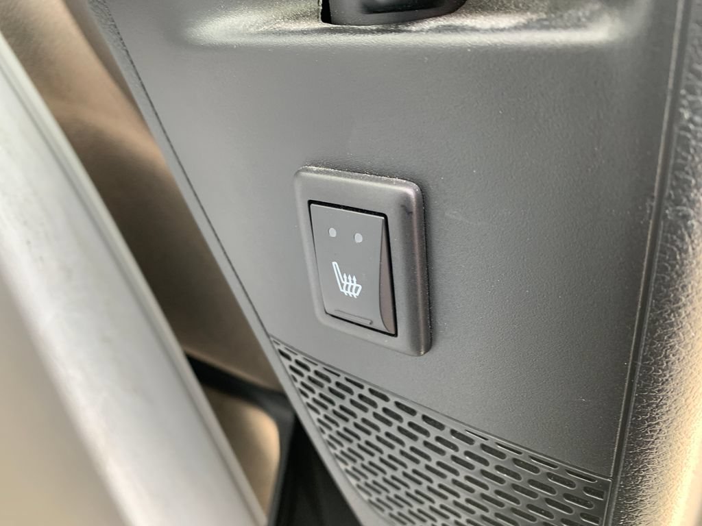 Used 2025 Chrysler Pacifica Limited FWD image 22