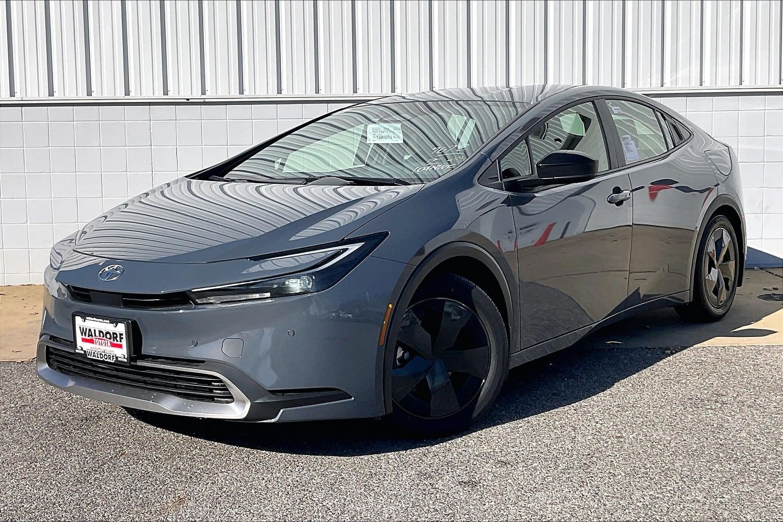 New 2026 Toyota Prius Plug-In Hybrid FWD image 2