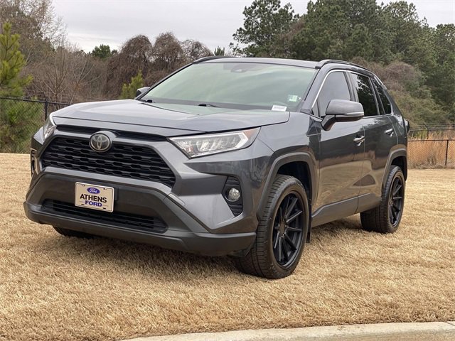 Used 2019 Toyota RAV4 XLE image 10