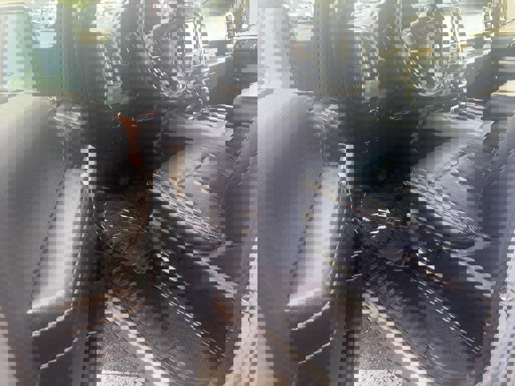 Used 2020 Ford F150 Lariat image 5