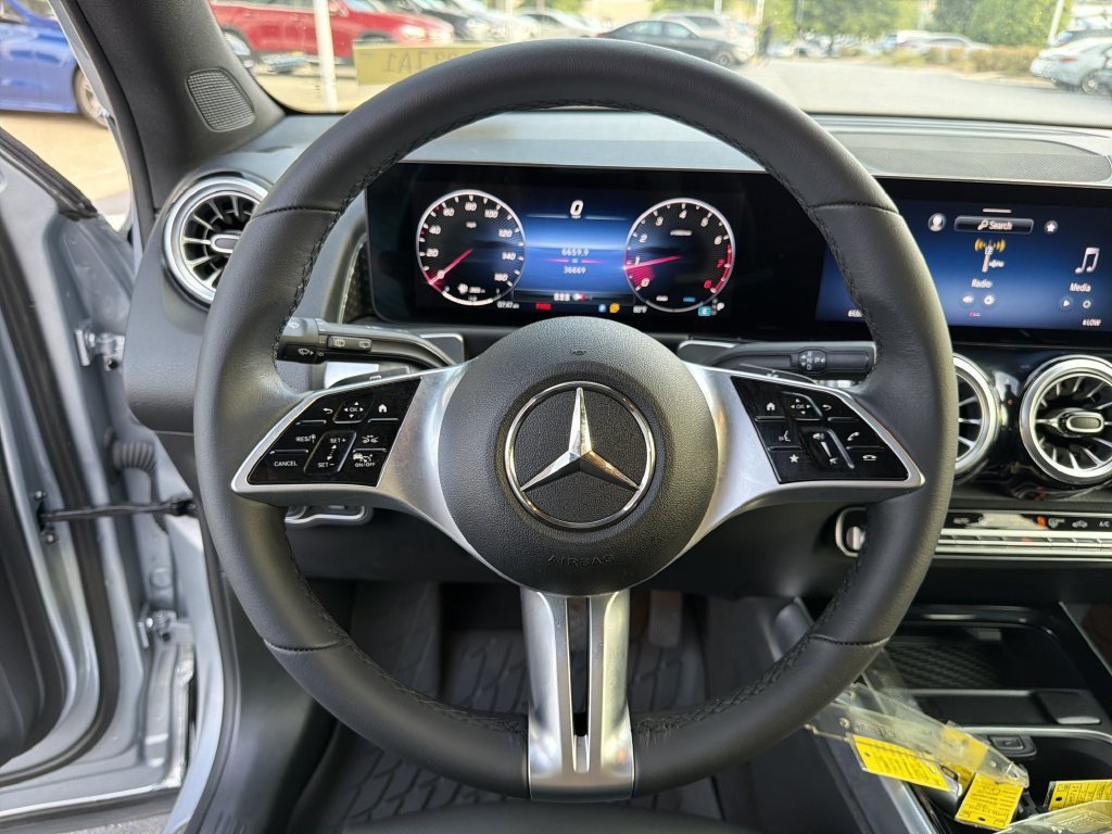Certified 2025 Mercedes-Benz GLB 250 image 25