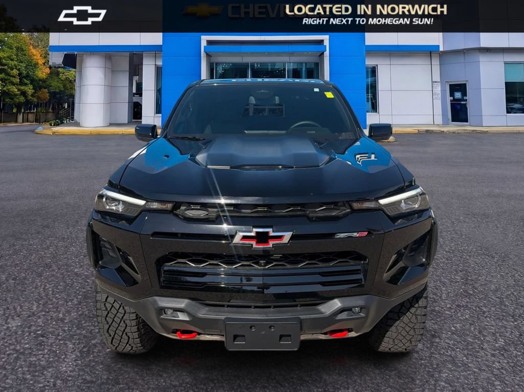 Certified 2025 Chevrolet Colorado ZR2 w/ Midnight Edition AWD/4WD image 2