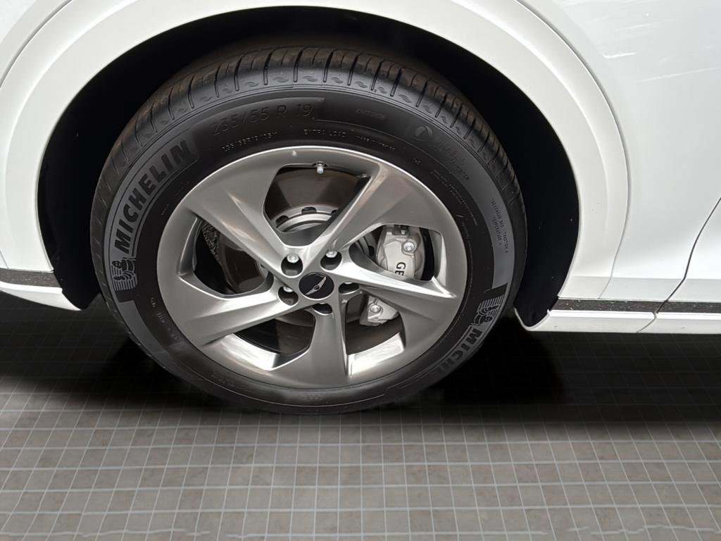 Certified 2026 Genesis GV70 2.5T Advanced image 45