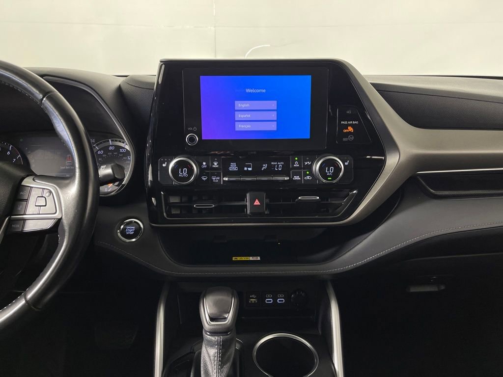 Used 2023 Toyota Highlander XLE image 14