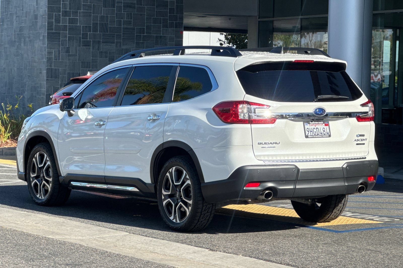 Used 2023 Subaru Ascent Touring AWD/4WD image 6