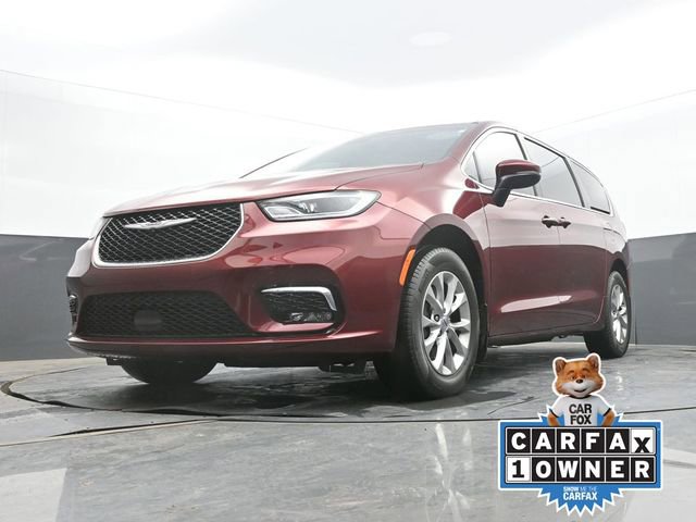 Used 2023 Chrysler Pacifica Touring-L image 52