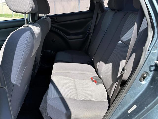 Used 2007 Pontiac Vibe w/ Preferred Package FWD image 10