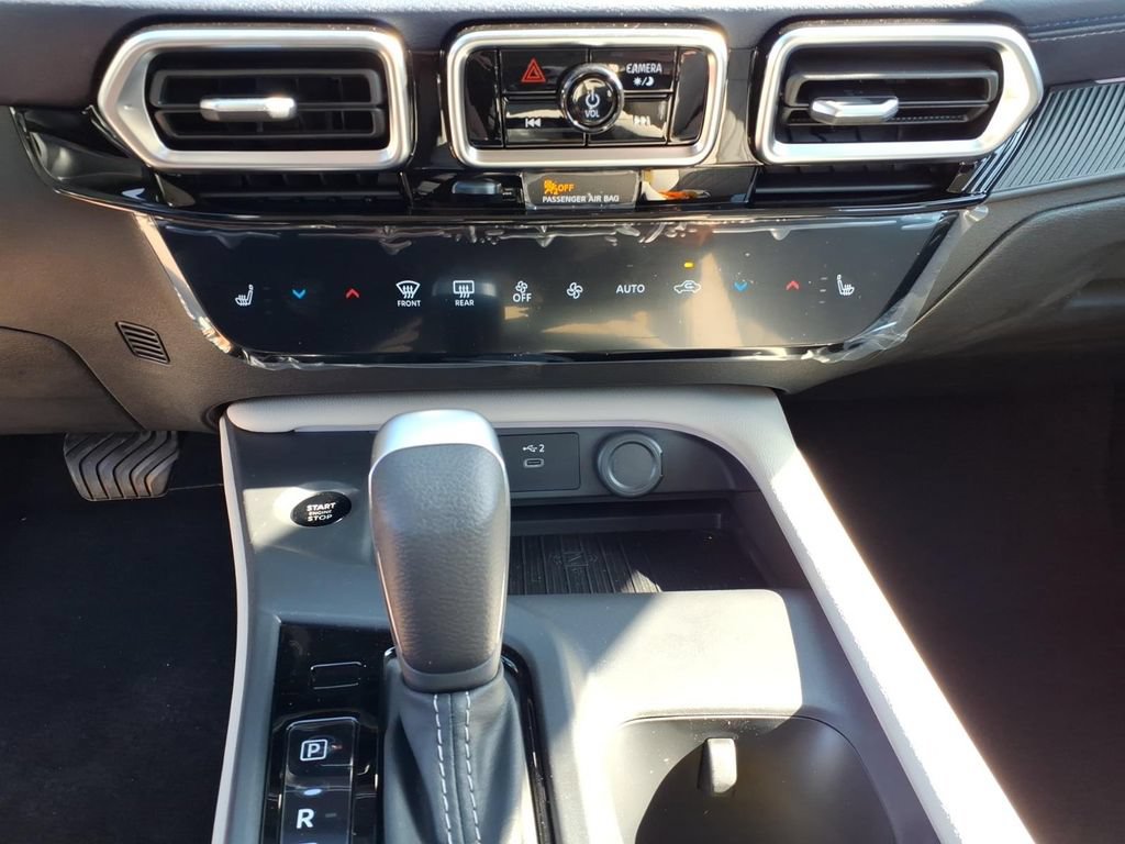 New 2026 Nissan Sentra SL w/ Floor Mat Package FWD image 20