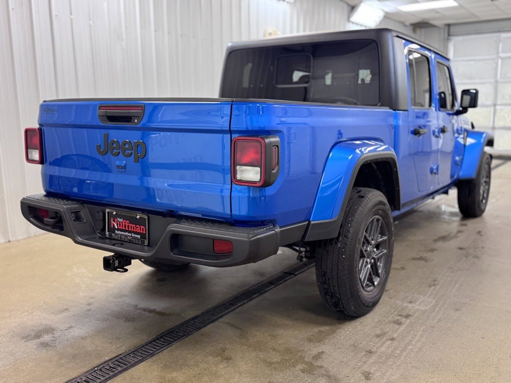 Used 2024 Jeep Gladiator Sport image 6