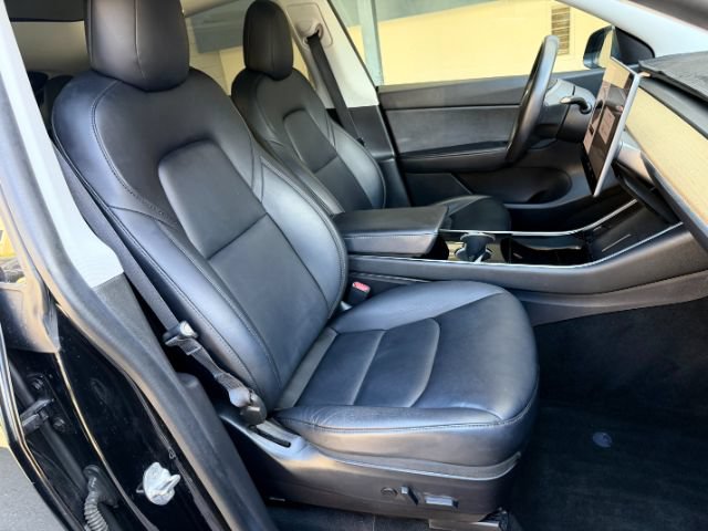 Used 2020 Tesla Model Y Long Range AWD/4WD image 16