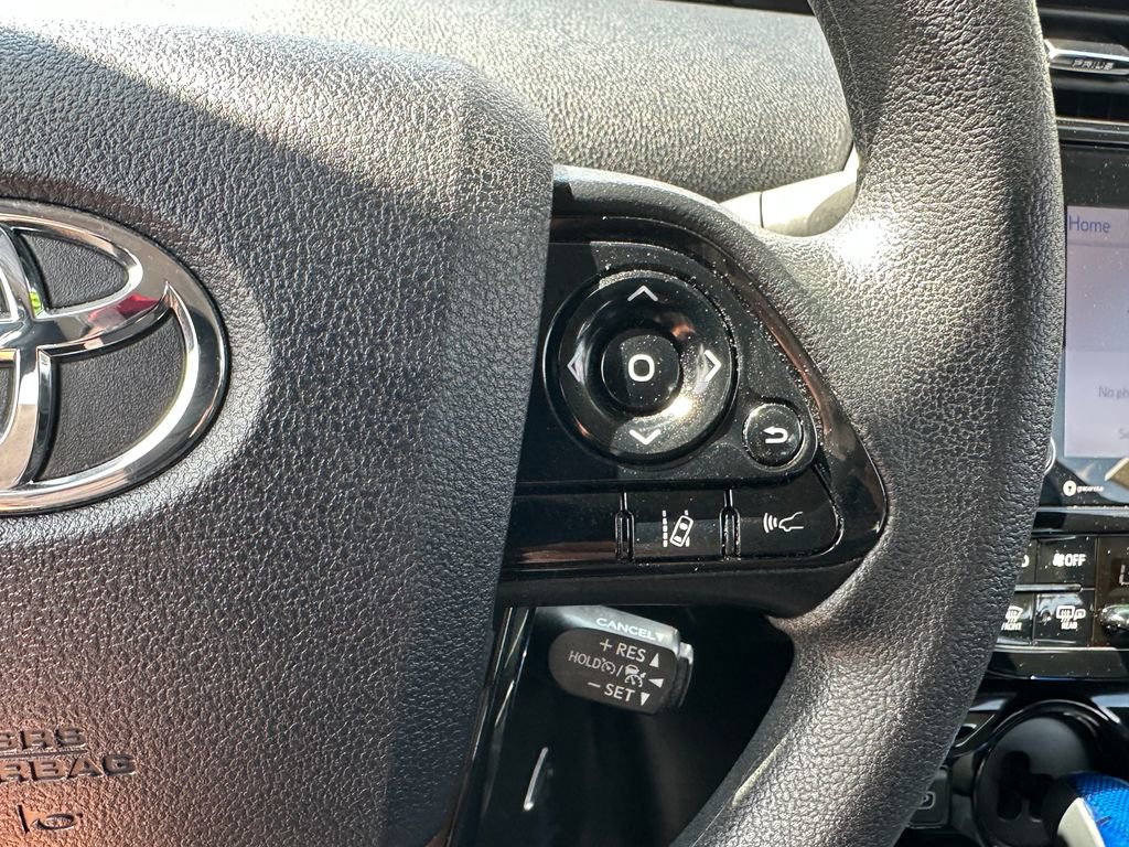 Used 2022 Toyota Prius L Eco image 28