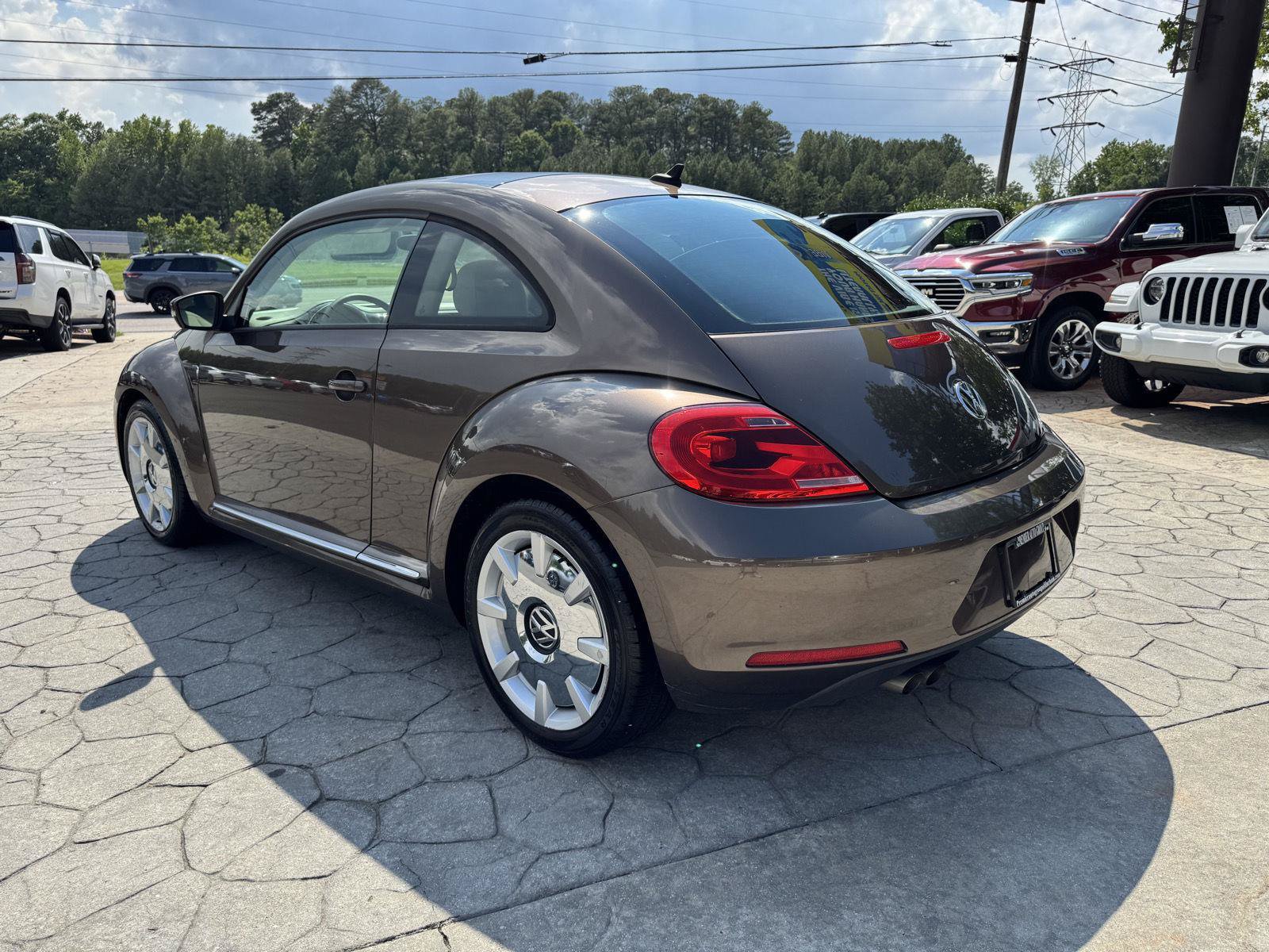 Used 2015 Volkswagen Beetle 1.8T FWD image 10