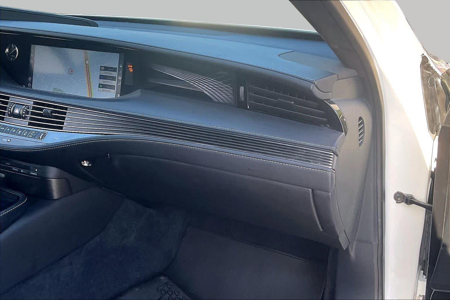 Used 2018 Lexus LS 500 F Sport w/ Accessory Package (Z2) AWD/4WD image 19
