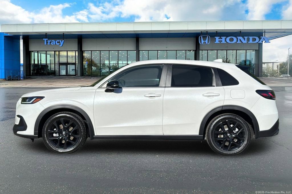 Certified 2025 Honda HR-V Sport image 12