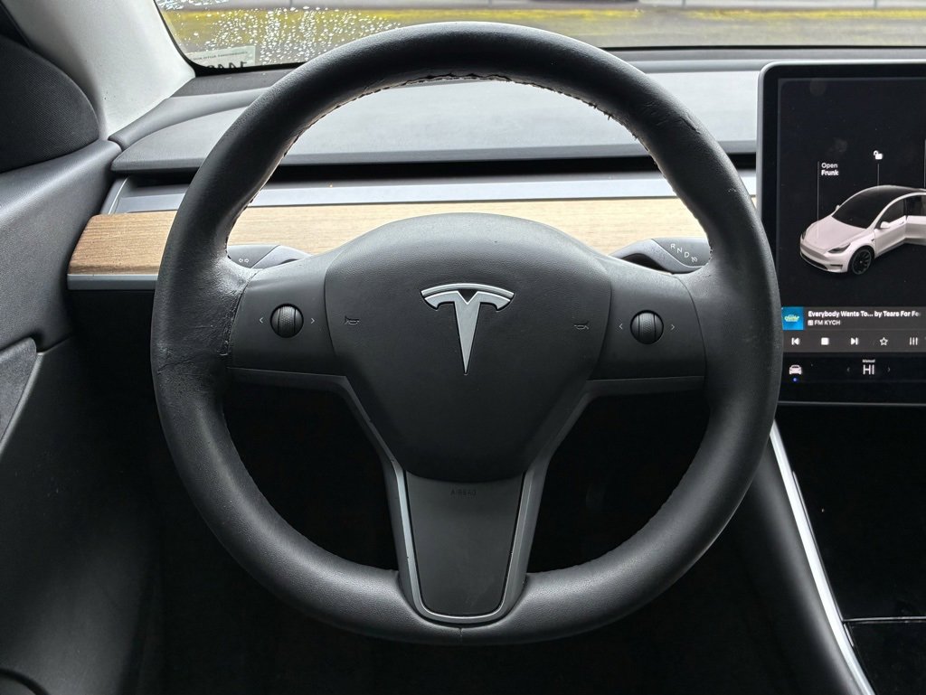 Used 2020 Tesla Model Y Long Range image 11