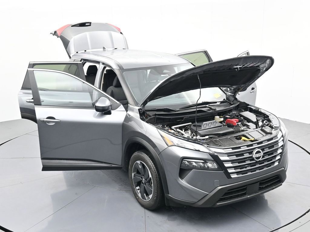 Used 2024 Nissan Rogue SV image 41