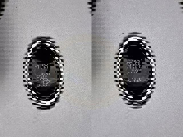 Used 2025 Land Rover Range Rover Long Wheelbase Autobiography image 18