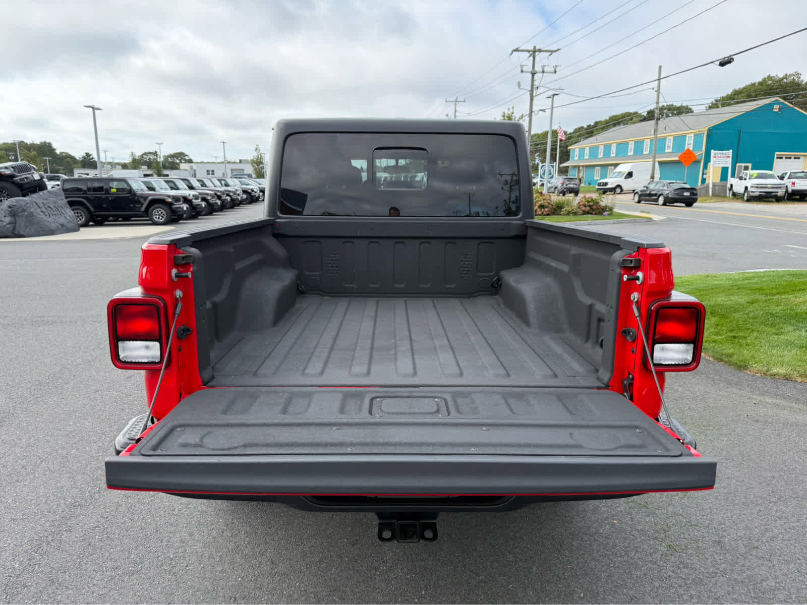 Used 2021 Jeep Gladiator Sport image 8