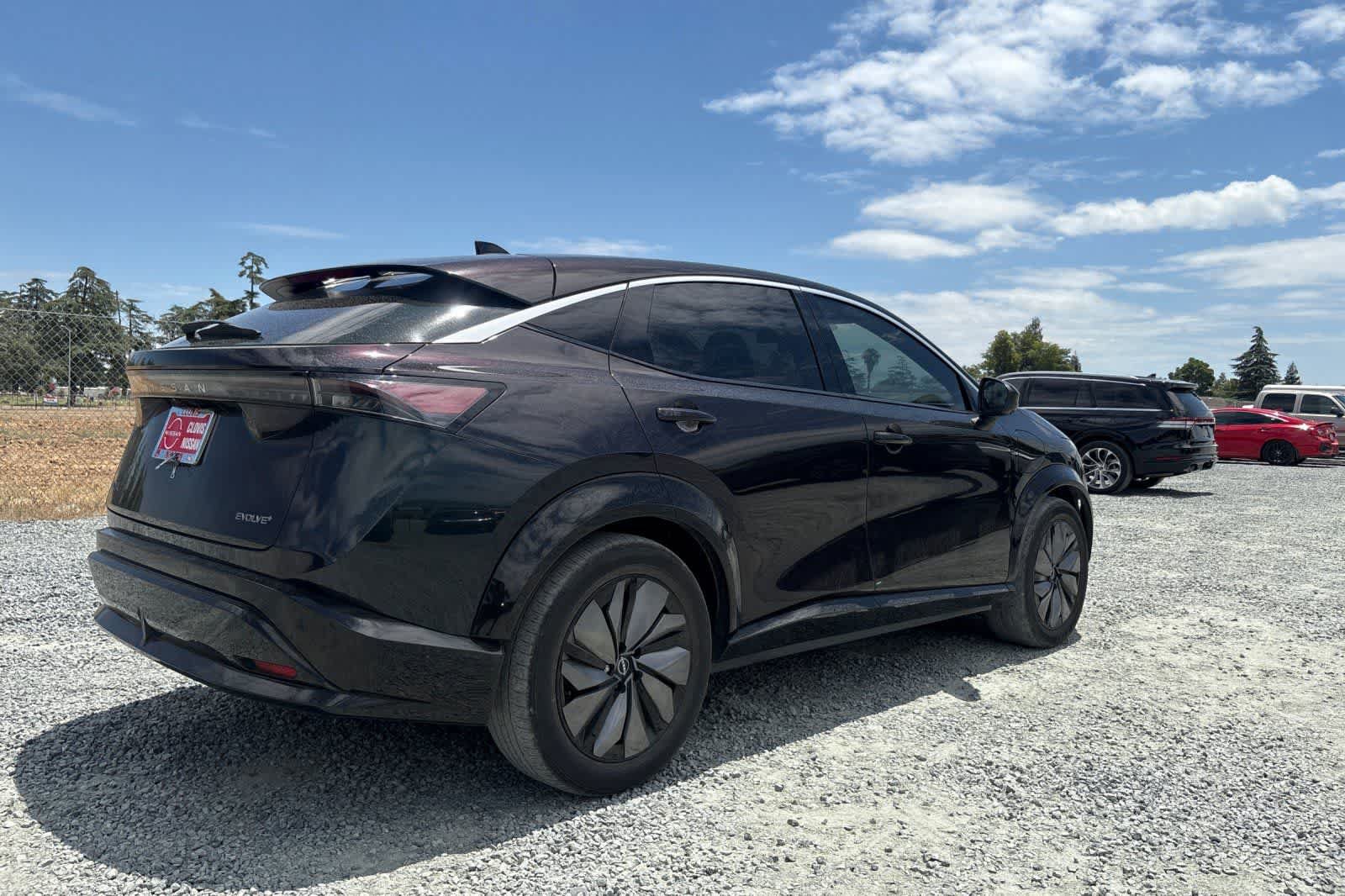 Used 2024 Nissan Ariya FWD image 3