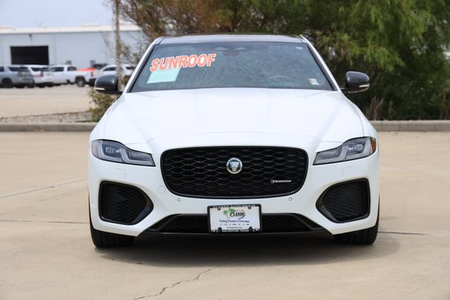 Used 2024 Jaguar XF R-Dynamic SE AWD/4WD image 2