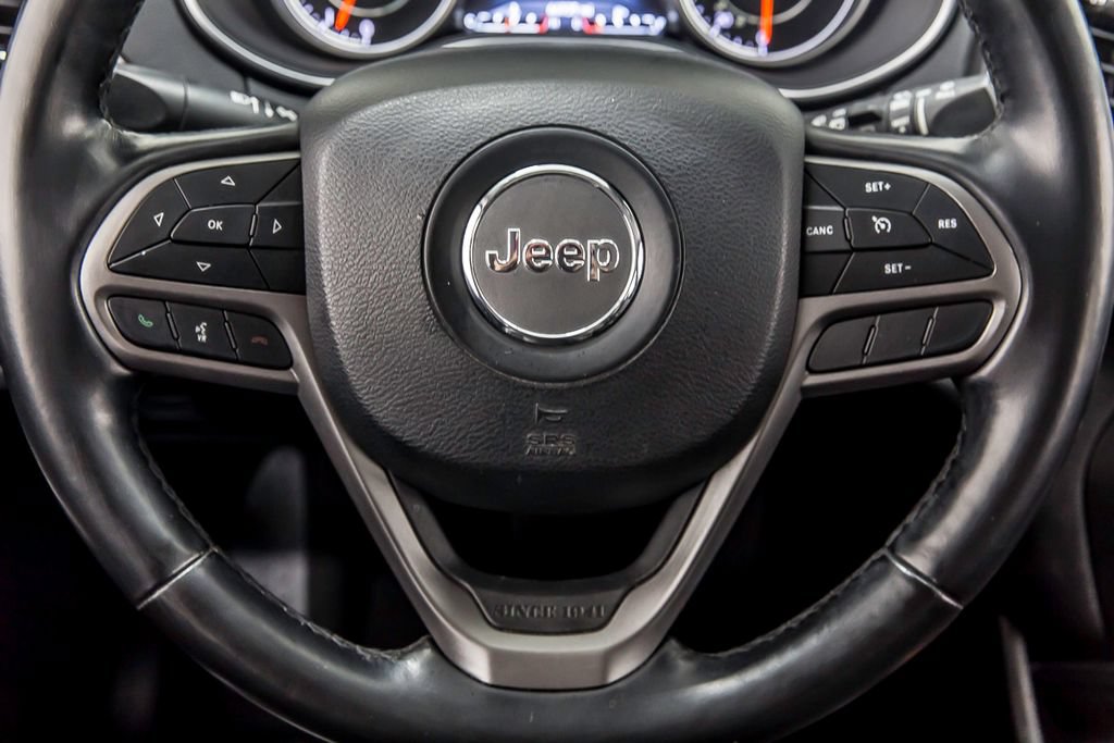 Used 2020 Jeep Cherokee Limited AWD/4WD image 24