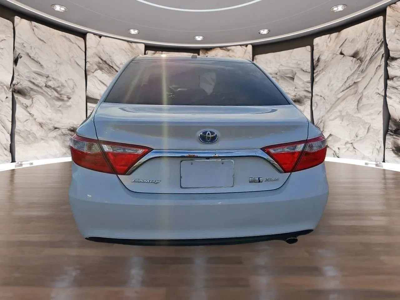 Used 2017 Toyota Camry XLE image 5