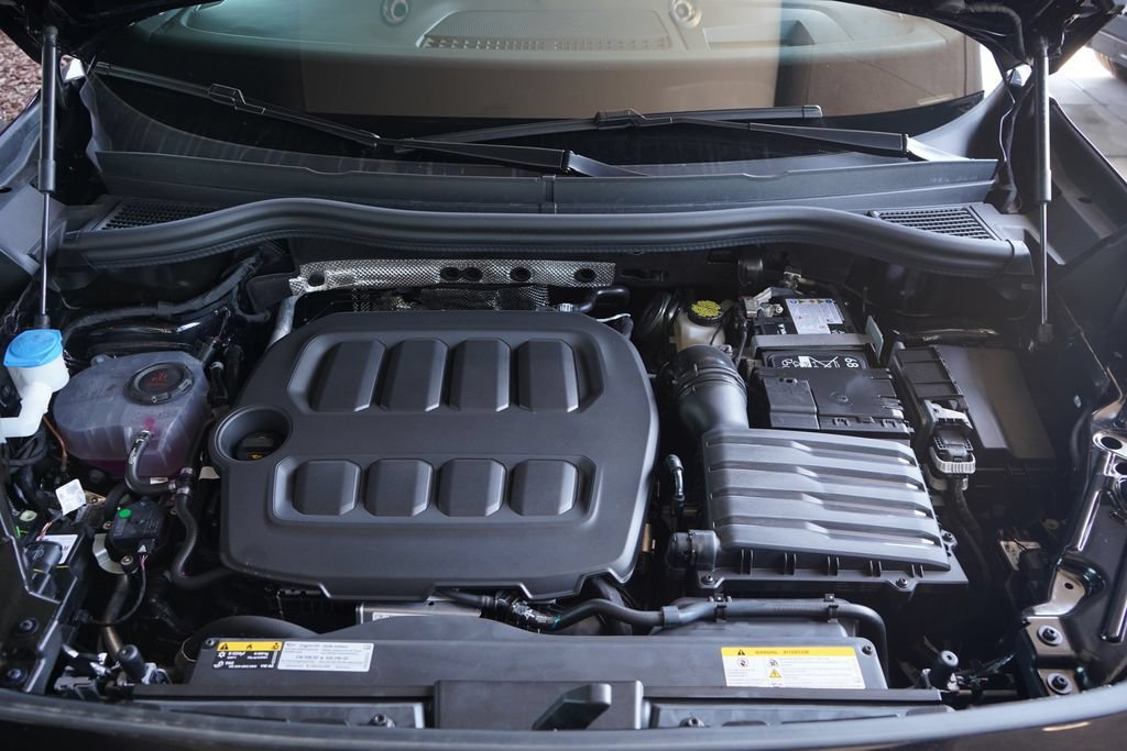 New 2026 Volkswagen Tiguan SE R-Line AWD/4WD image 14