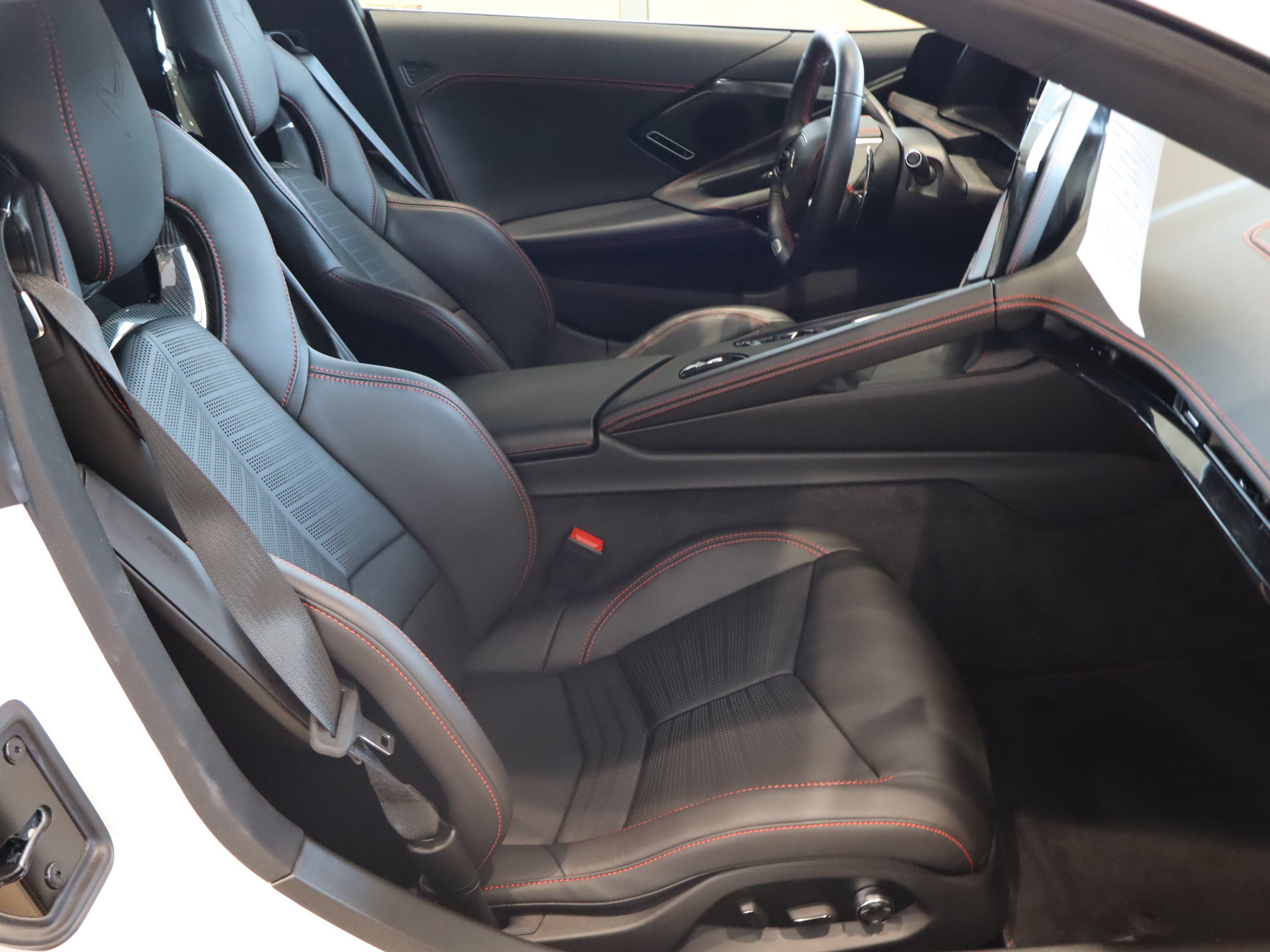 Used 2026 Chevrolet Corvette Z06 RWD image 36