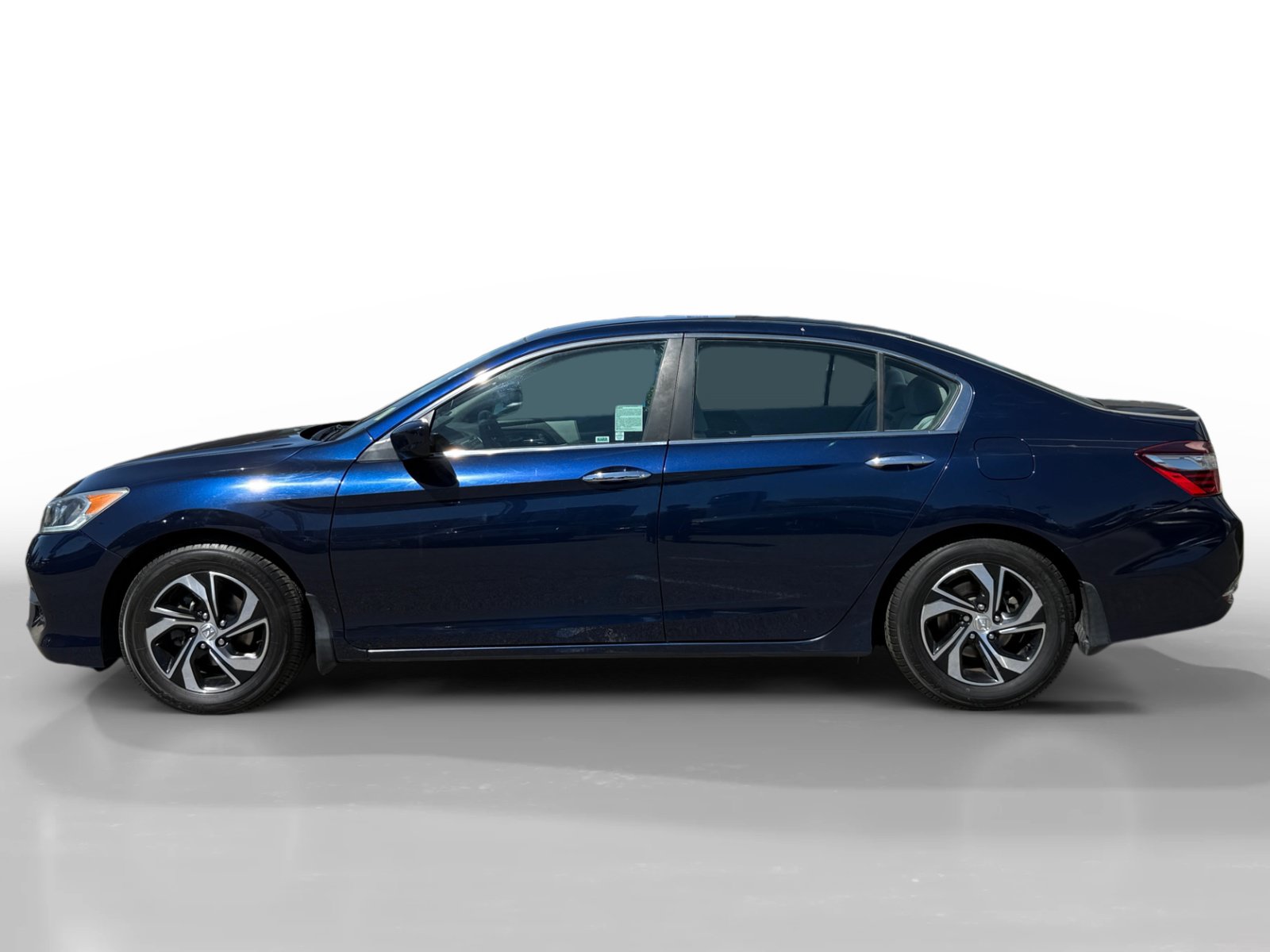 Used 2016 Honda Accord LX image 2