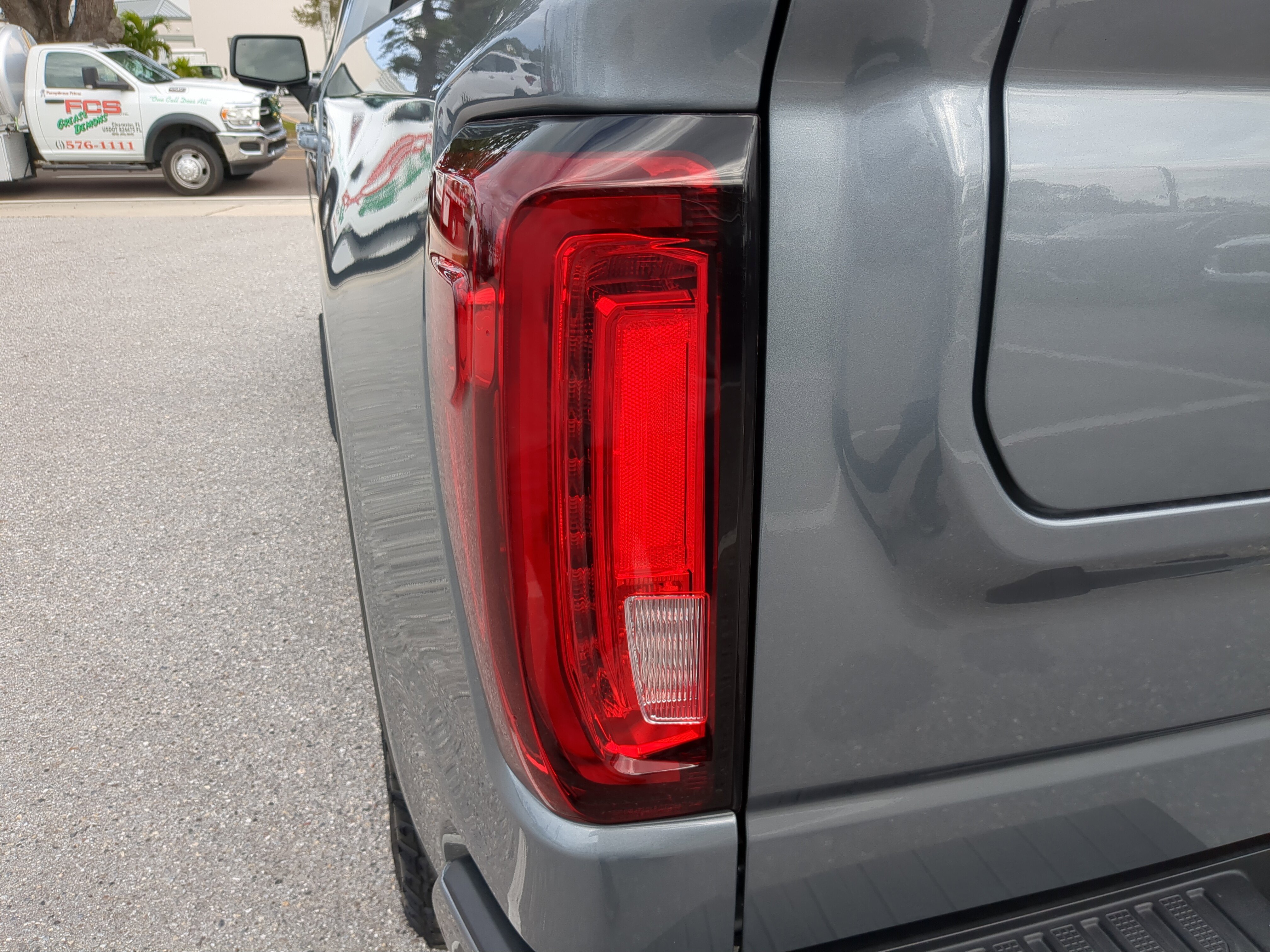 Certified 2022 GMC Sierra 1500 AT4 w/ AT4 Premium Package image 10
