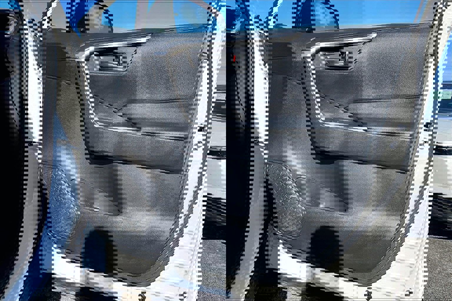 Used 2023 Toyota RAV4 LE image 22