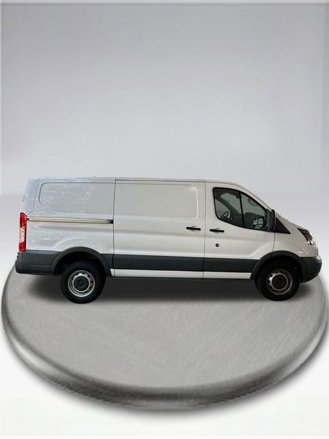 Used 2018 Ford Transit 250 130 Low Roof RWD image 6
