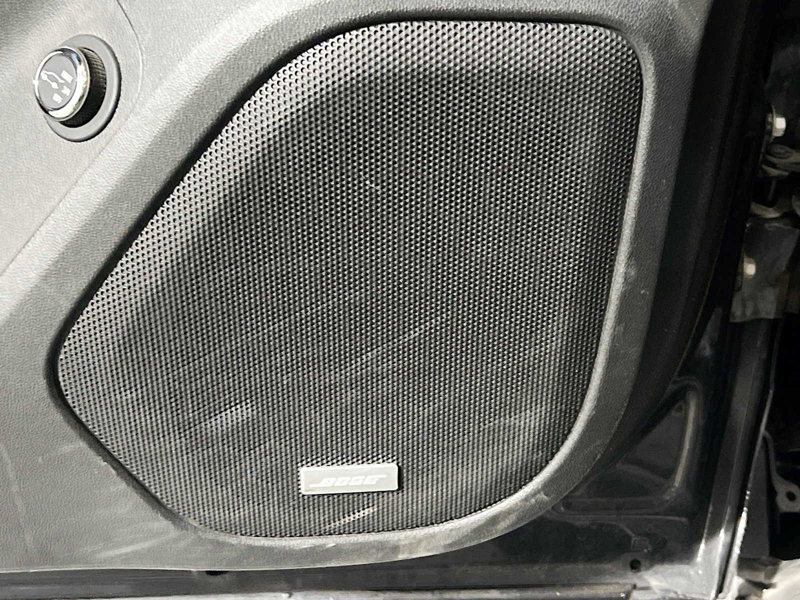 Used 2017 GMC Acadia Denali w/ Technology Package image 14