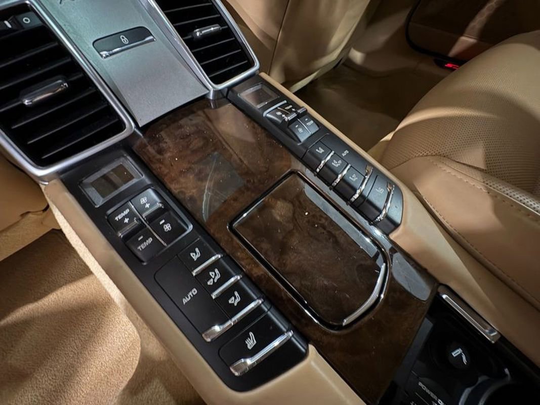 Used 2015 Porsche Panamera GTS w/ Premium Package Plus image 37